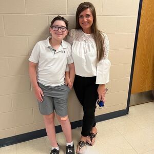 Worn once Gibson white lace accent bell sleeve top